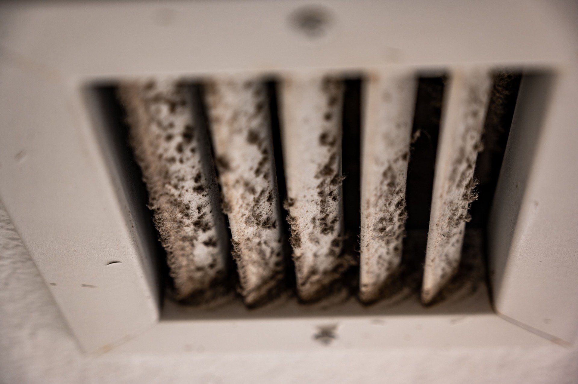 Can Dirty Air Ducts Make You Sick 4 Ways to Know How