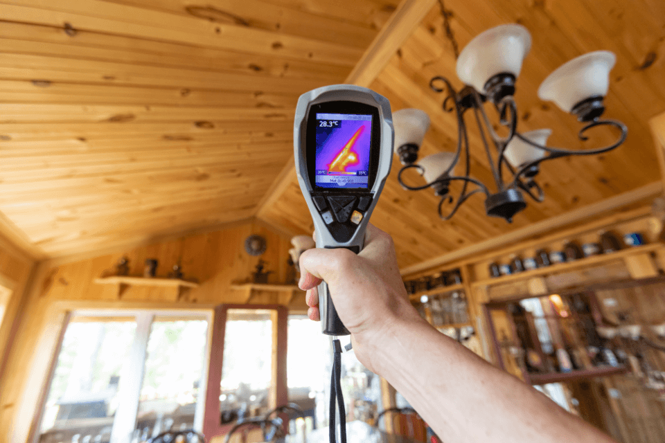 handheld device for measuring indoor air quality